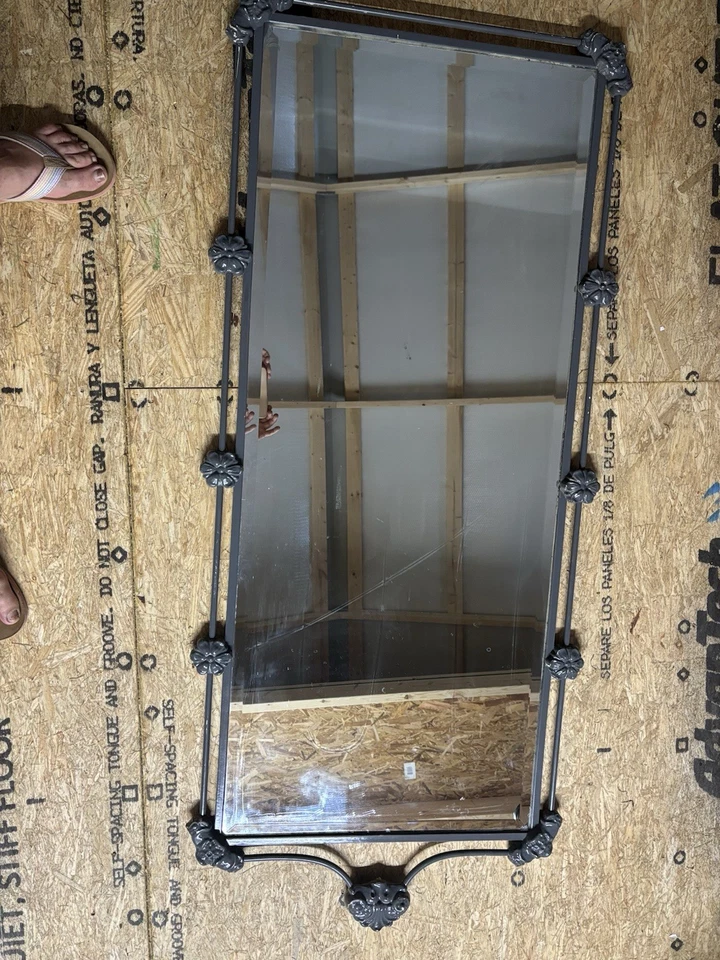 "Espejo grande antiguo de hierro fundido - 55"" de alto" Foto 3 de 4