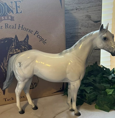 Peter Stone Y2K Ideal Stock Horse Millennium  Glossy Light Grey Dappling 1999