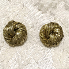 Vintage Gold Tone Love Knot Clip-On Earrings — listing 6