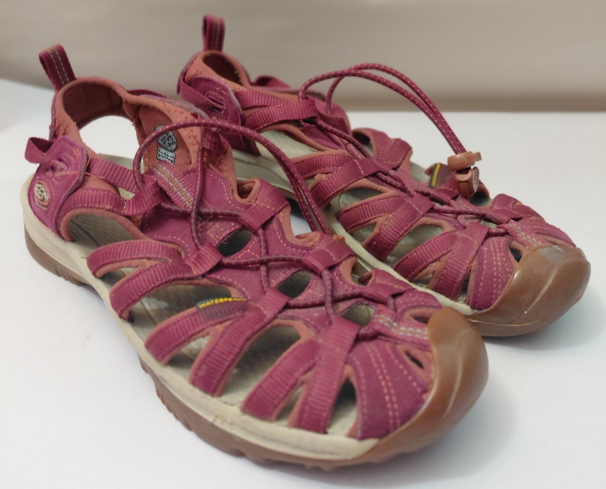 Sandali Keen donna US 8 Whisper rosso barbabietola scarpe impermeabili escursionismo sentiero
