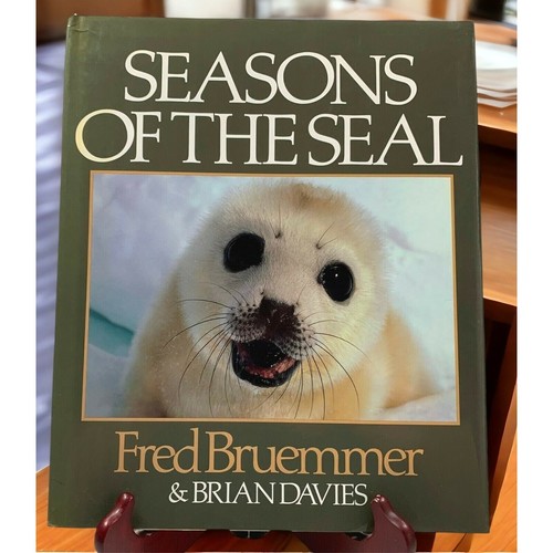 Seasons of the Seal by Brian Davies and Fred Bruemmer 1988 Hardcover Photography - Imagen 1 de 11