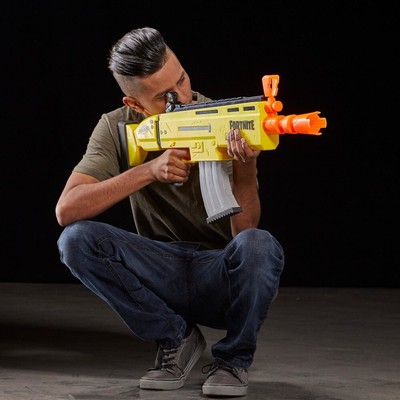  NERF Fortnite AR-L Elite Dart Blaster - Motorized Toy Blaster,  20 Official Fortnite Elite Darts, Flip Up Sights - for Youth, Teens, Adults  : Toys & Games