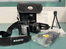 Fujifilm Finepix S1500 10mp Digital Camera 12x Image Stabilization