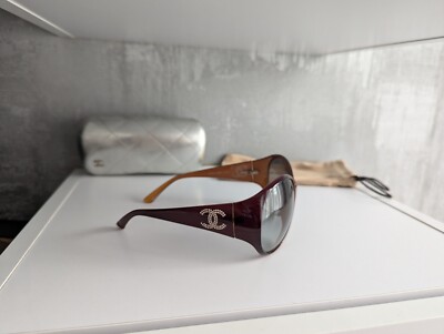 Chanel CC Crystal Logo Brown Gray Gradient Lenses Round  display picture 3