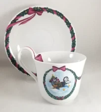 Royal Copenhagen JINGLE BELLS Oversized Cup & Saucer 177.501 Denmark NWT