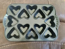 Williams Sonoma Hearts Tartlet Pan Nordic Ware USA