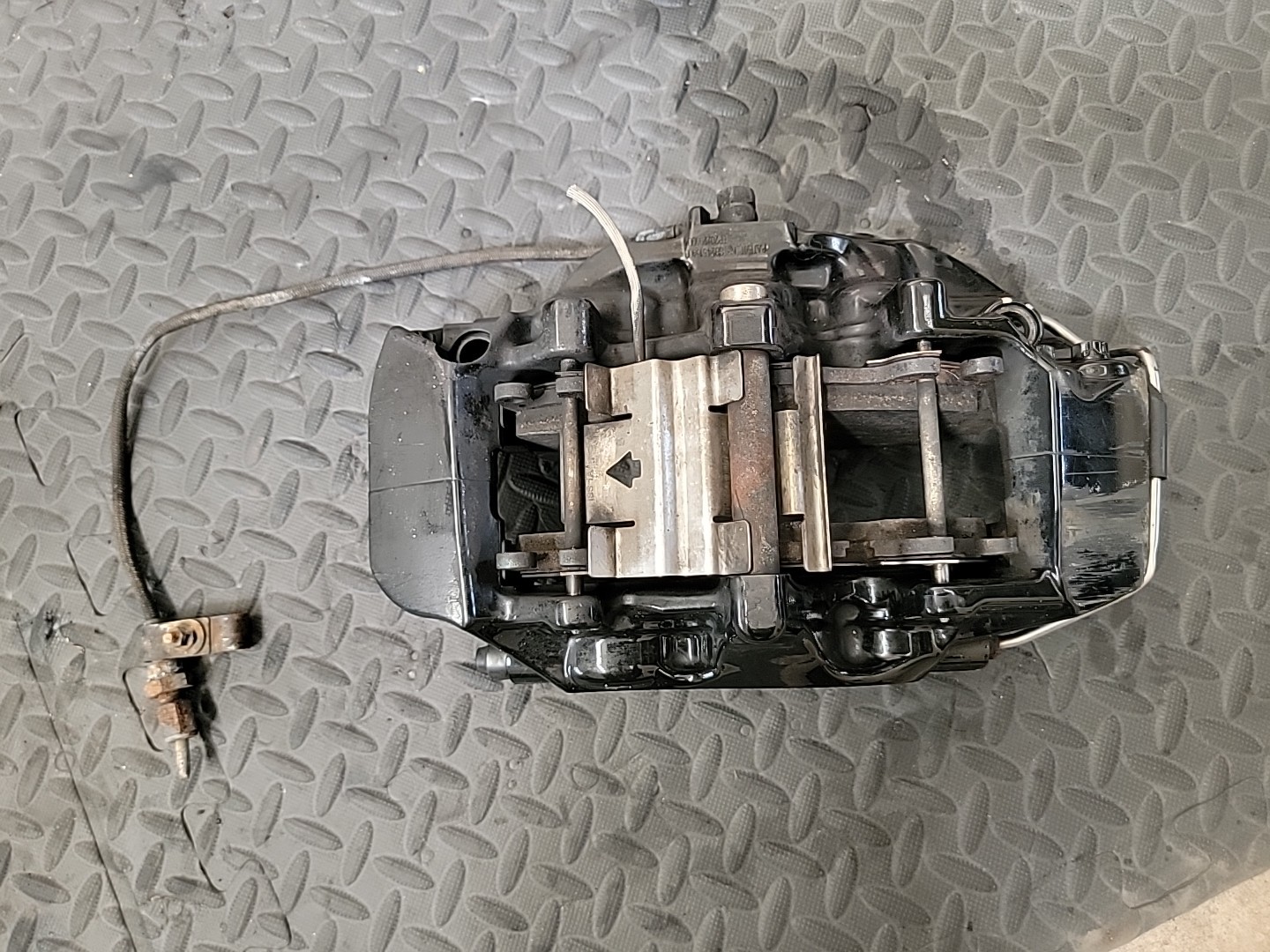 2018 McLaren 720s Front Left Brake Caliper OEM 14CA082CP