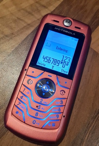 Motorola SLVR L6 (Unlocked) Pink - Mobile Phone - Picture 3 of 4