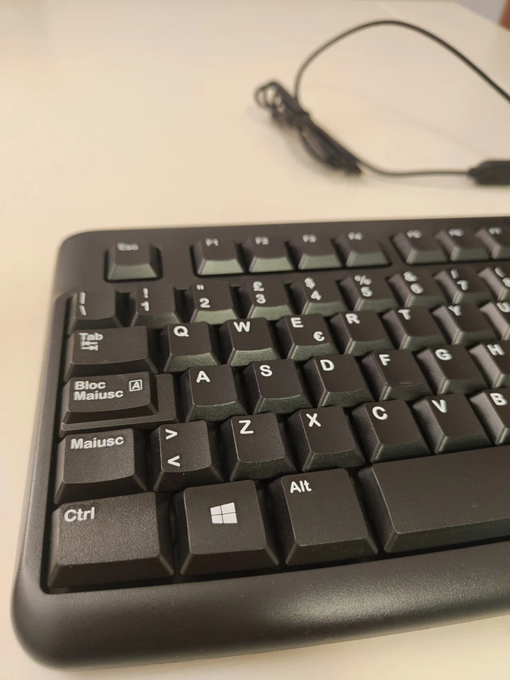 Tastiera Logitech K120 | Nuova | Cavo USB Plug-and-Play - Immagine 4 di 4