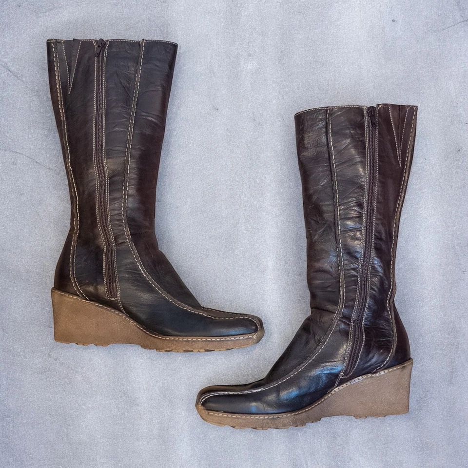 Botas de cuña vintage Y2K ALDO hechas en Italia cuero marrón punta cuadrada talla 8,5 Foto 2 de 4