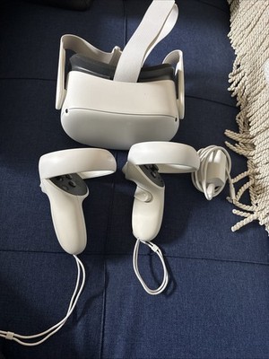Oculus Quest 2 Virtual Reality Headset
