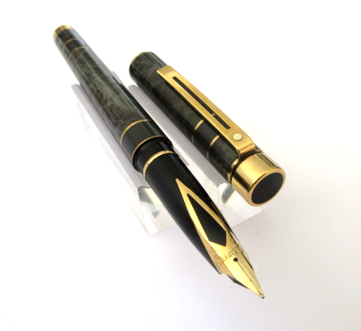 Stylo Plume Sheaffer Targa Slim Laque Prestige Grey - Plume En Or 14 Carats, Occasion De Collection