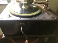 Vintage 1940s Gramophone Made In Switzerland Thorens.Will Post At Buyers Expense