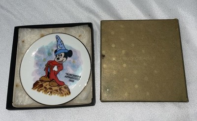 Disney Mickey Mouse in the ''Sorcerer's Apprentice'' 1940 Mini Collectors Plate