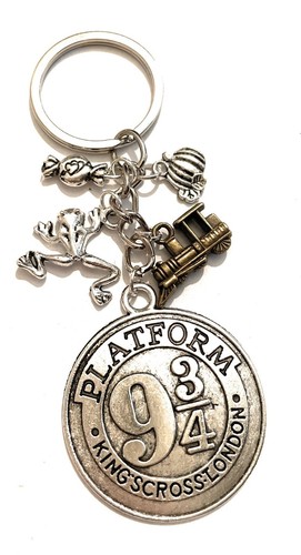 Harry Potter Portachiavi Binario 9 3/4 Platform Hogwarts Mielandia Cioccorana - Picture 2 of 2