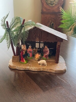 Vintage Plastic Nativity ( Brite Star) Hand painted Hong Kong 7x5.75''