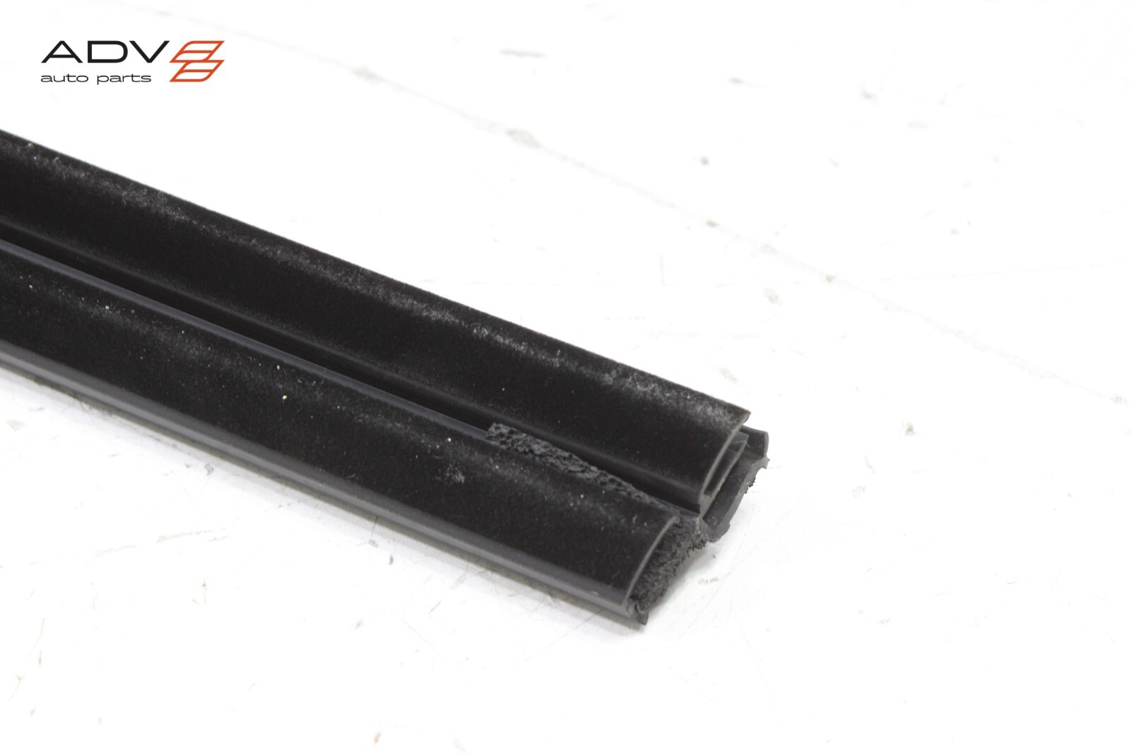 17-25 CHRYSLER PACIFICA FRONT LEFT DOOR WINDOW INNER BELT WEATHERSTRIP SEAL OEM