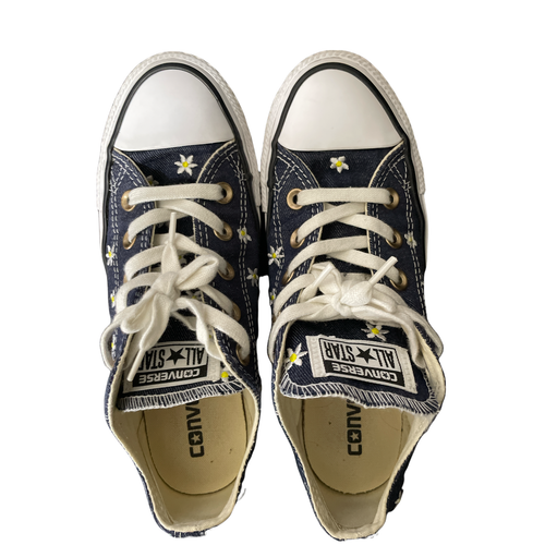 daisy converse shoes