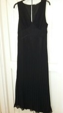 TU ELEGANT LONG BLACK SLEEVELESS Pleated EVENING DRESS- SIZE 10