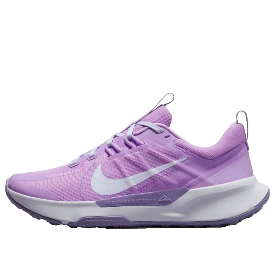 Nike Geometric Athletic Shoes for Women