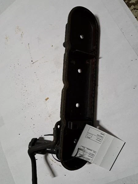 CUBIERTA VÁLVULA LADO DERECHO se adapta a GMC YUKON 2002 Foto 4 de 4