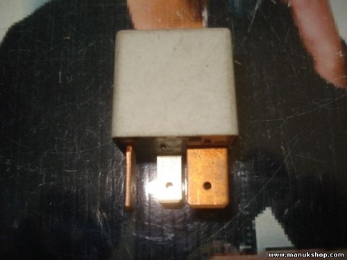 Kraftstoffpumpe relais VW Golf 3 III Passat Polo Audi 191906383C 22204004