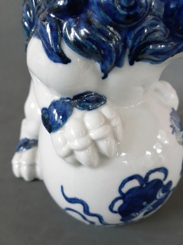 Antique Chinese Porcelain Foo Dog Figurine, 6.25 inches - Picture 3 of 10