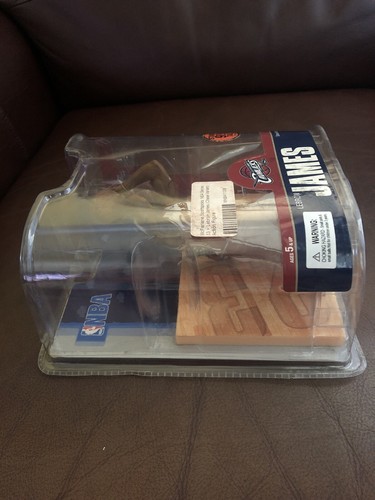 NBA McFarlane Series 13 LeBron James Cavaliers Figure CHASE VARIANT, NEW - Picture 4 of 8