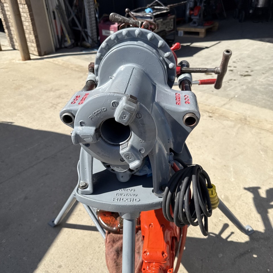 330 Threader Ridgid 300 Pipe Threader 1/2