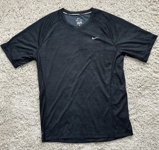 Nike Dri-FIT Miler Breathe Elite Running Shirt   Men  s Size Medium Black