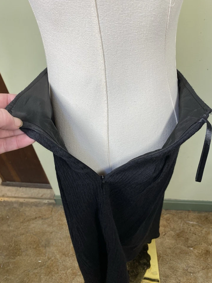 Falda Midi Bloomingdales Talla 12 Negra Texturizada Mezcla Lana Romántica Bruja Gótica Foto 4 de 4