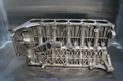 2009-2013 bmw x5 3.0l m57 engine xDrive3 twin turbo diesel engine cylinder block