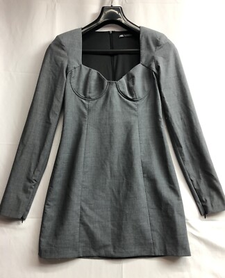 zara grey dress HERRINGBONE MIDI - Gray / Beige With elasticated gathered detail. ZARA viral dress yes or