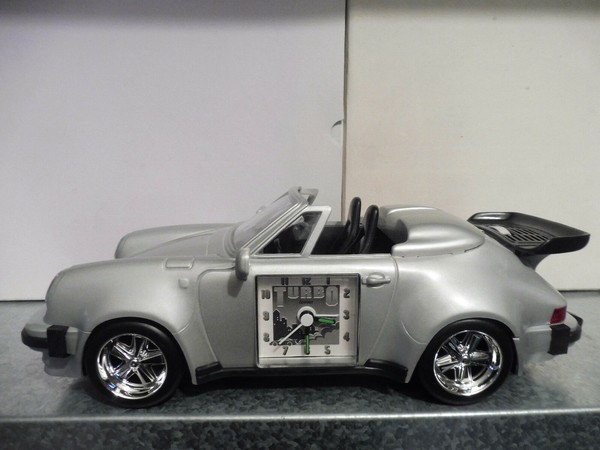 VINTAGE 90´S NICE CONVERTIBLE CAR CLOCK !  RELOJ COCHE DESCAPOTABLE AÑOS 90 TOY