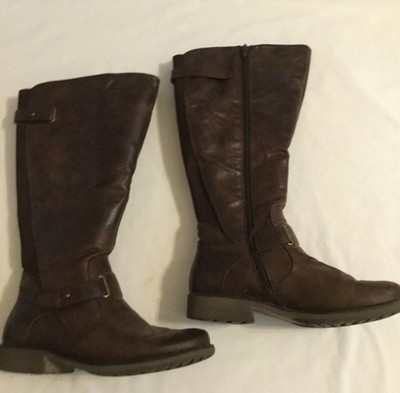 bare traps wide calf