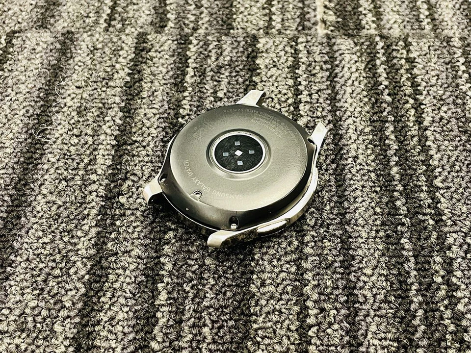 FAULTY Samsung SM-R800 Galaxy Watch WiFi & Bluetooth 46mm Mystic Silver - Изображение 2 из 3