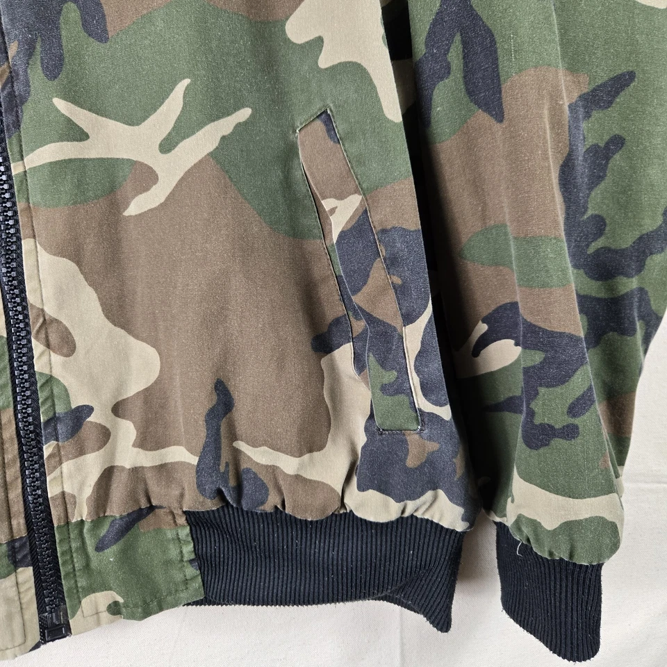 Chaqueta de bombardero Duck Bay Woodland años 80 camuflada con cremallera forrada de lana talla grande Foto 2 de 4