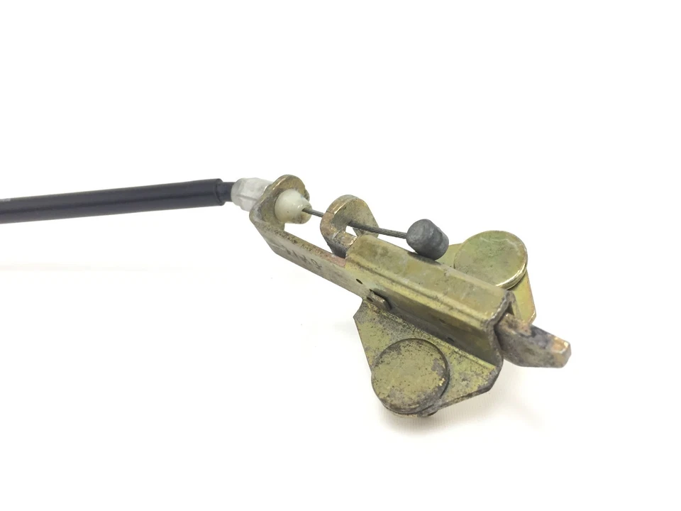 Оригинальная защелка замка сиденья Yamaha 2004-2009 FZ6 с кабелем — хорошая! - Изображение 2 из 3