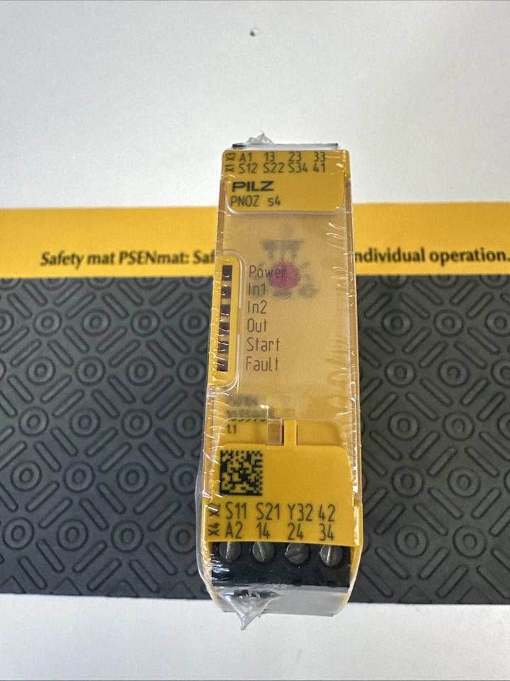 Pilz Safety Relay 750104 - image 2 of 2