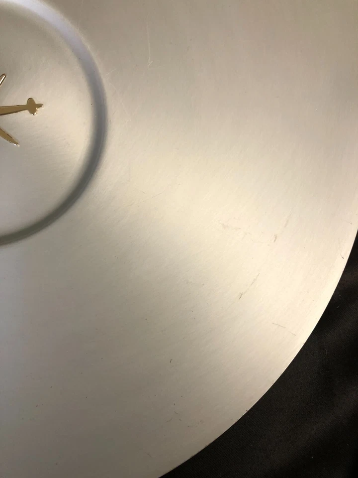 Juego de (2) Bandejas para Servir Vintage Años 50 MIRRO Medallion MCM Atomic Starburst EE. UU. Foto 4 de 4