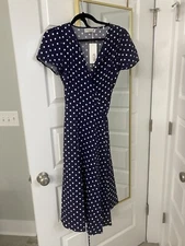NWT Sarah Woodz Casual -- Silk Jersey Wrap Dress -- Size 6