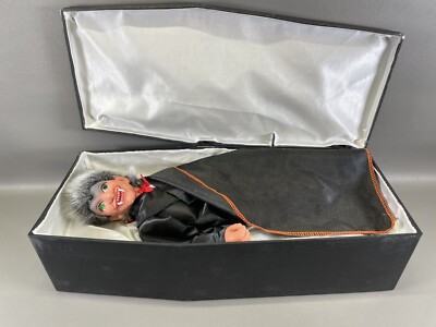 Vampire Dracula In Coffin Halloween ,  Lights, Sounds 1990 Animated in Box