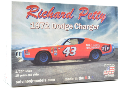 #ad Salvinos JR Models quot;STPquot; Richard Petty 1972 Dodge Charger 1 25 Model Car Kit $27.99
