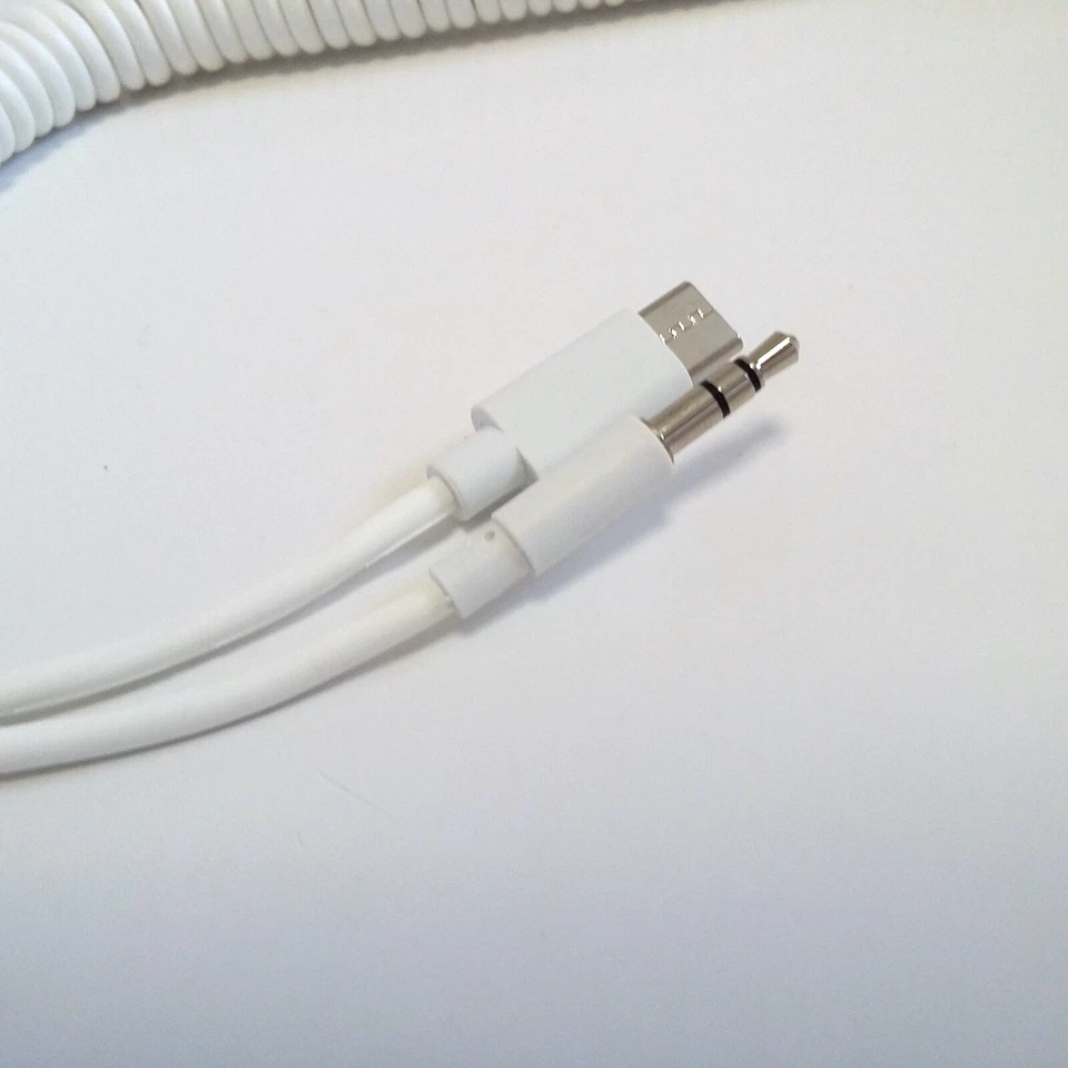 Bang & Olufsen BeoPlay 3.5mm Mini Jack to USB-C AUX Audio Headphone Cable WHT S4 - image 3 of 4