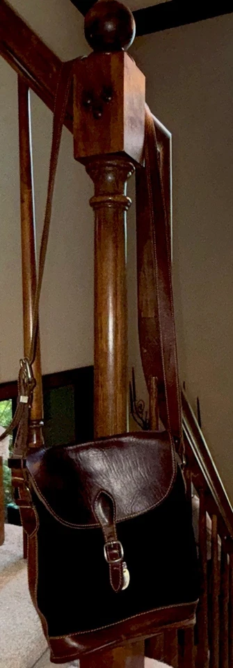 Late,1980’sROOTS Of CANADA 2-ToneLeatherPurse. Retired.RARE!EXCELLENT! Org.Owner - Image 2 of 4