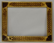 Vers 1900. Ancien cadre en bois, état d’origine, feuille métal.