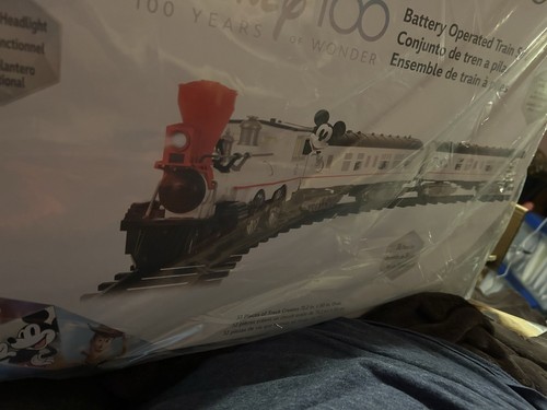 Lionel Disney 100 Years Of Wonder Battery Operated Train Set Factory Sealed Bag - Picture 3 of 12