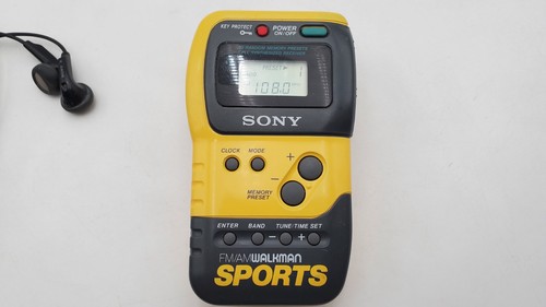Walkman sportivo Sony SRF-M70 radio FM/AM clip cintura gialla funzionante testato funzionante - Foto 3 di 10