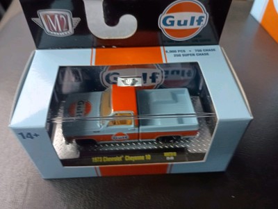 M2 Machines 2025 Gulf Racing (SET OF 6 WITH SLEEVE) CHEVY SQUAREBODY, KOMBI PLUS
