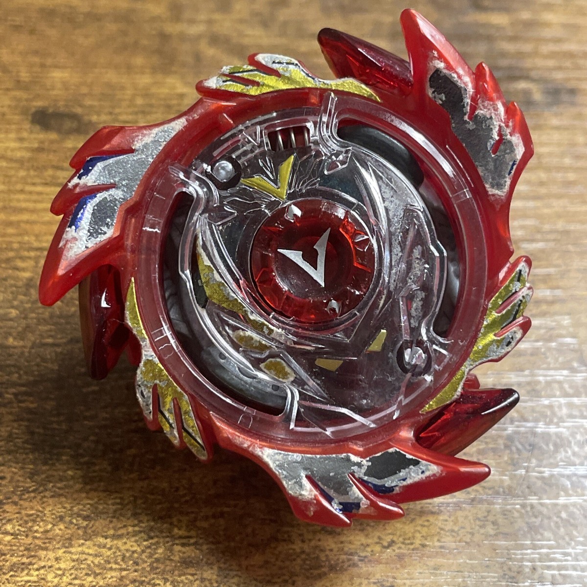 Beyblade セイバーワルキリー - Sh-17 レア　レッド Rashad Ver.'S red Saber Valkyrie. Sh-7 is heavy and strong